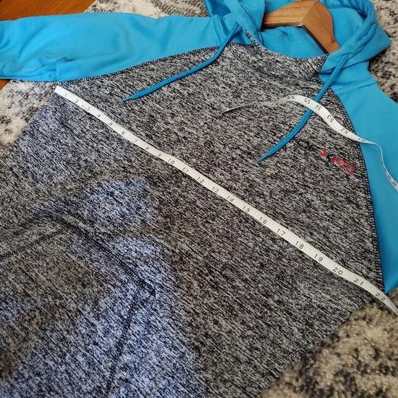 Cozy Blue & Heathered Gray Colorblock Pullover Hoodie Sweatshirt - Picture 6 of 7